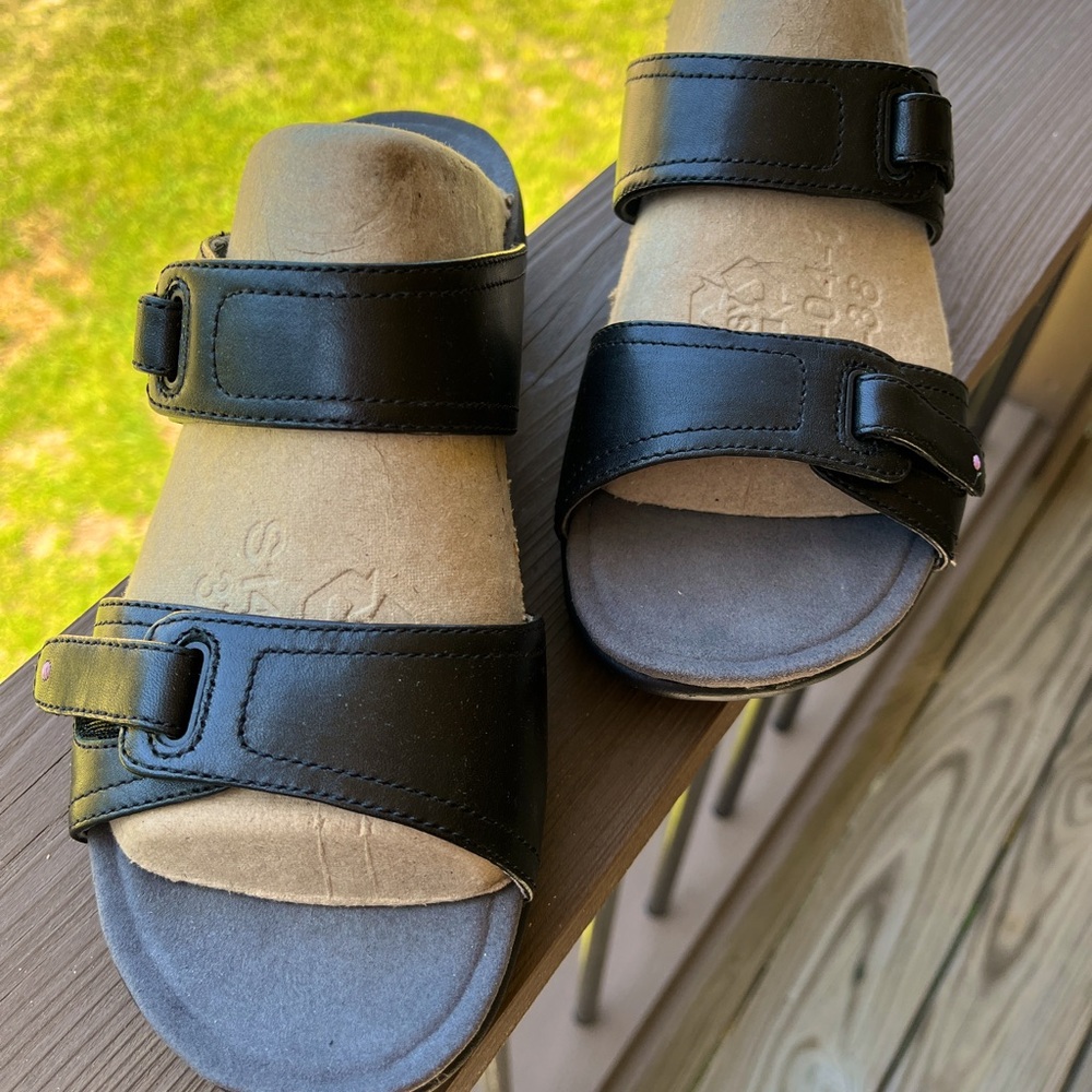 Danilo Isabel Sandal in Black- New Never Worn